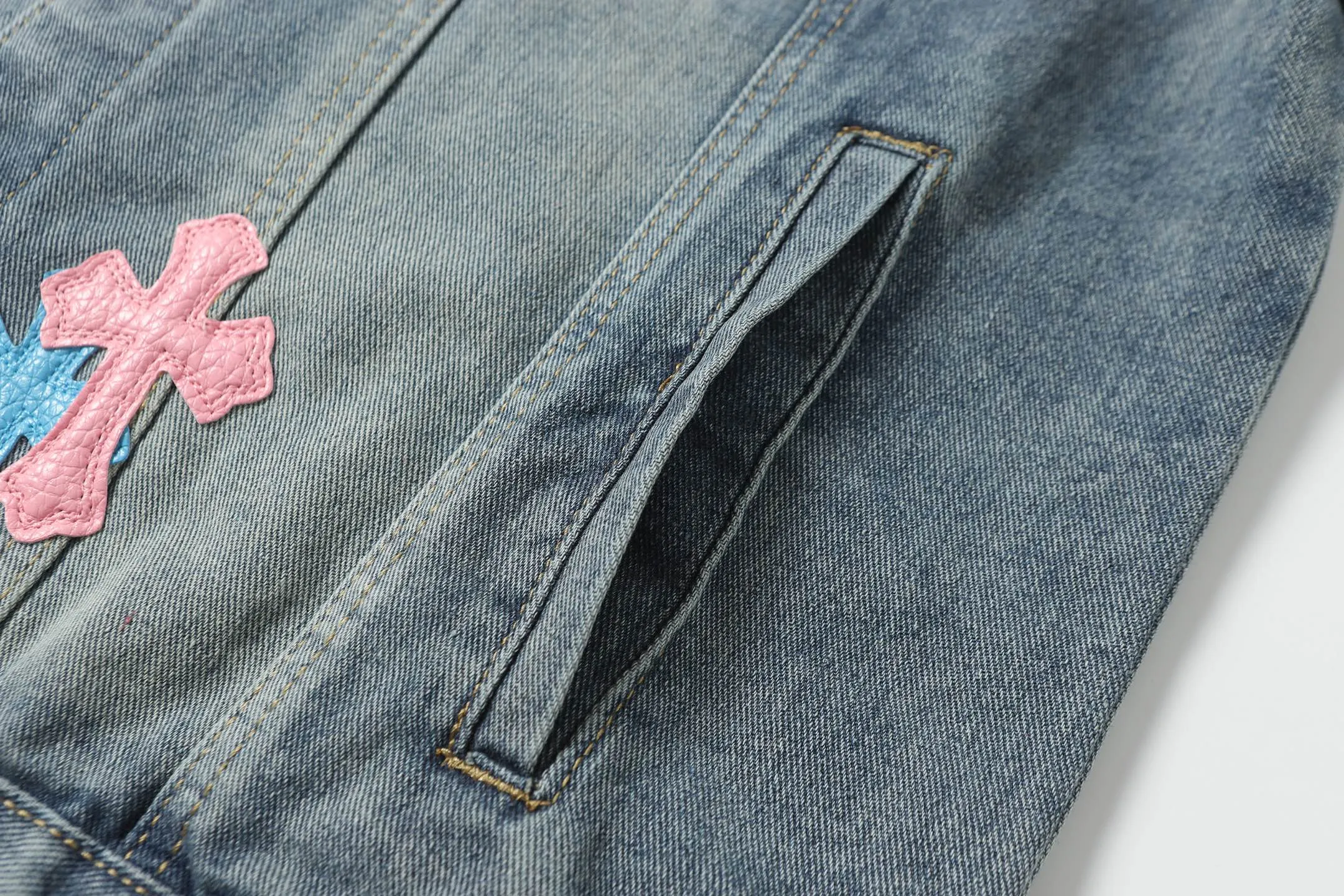P336 Actual photo [High quality] Coding: M12 Color: Picture color Size: M to XXXL Chrome Hearts Crow heart patchwork leather cross patchwork embroidered shirt denim jacket